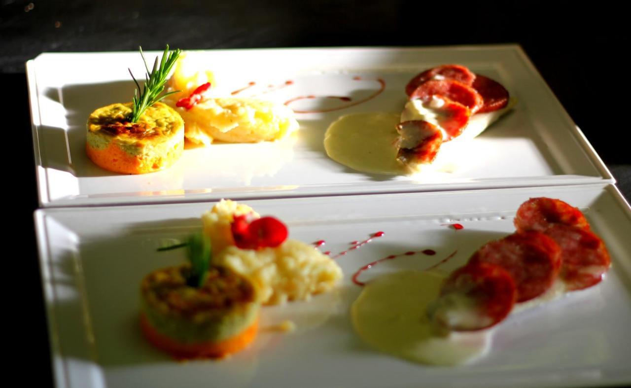Logis Hotel Restaurant & Pizzeria Vuillot Cuiseaux المظهر الخارجي الصورة