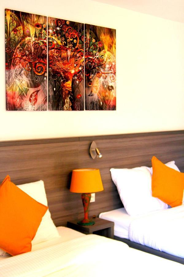 Logis Hotel Restaurant & Pizzeria Vuillot Cuiseaux المظهر الخارجي الصورة