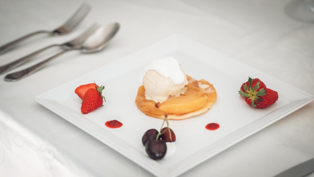 Logis Hotel Restaurant & Pizzeria Vuillot Cuiseaux المظهر الخارجي الصورة